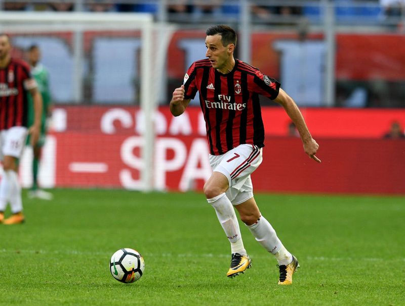 サッカーの歴史上「最も高額だった30代選手」の移籍トップ10｜写真3