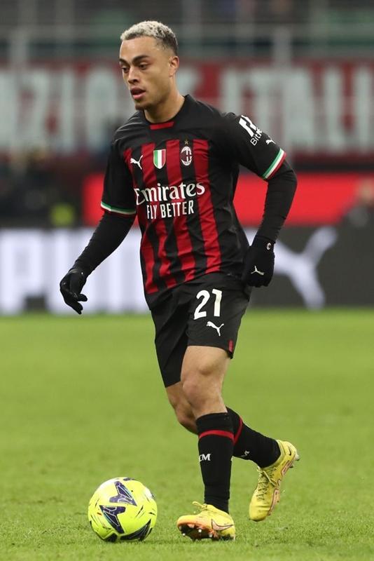 CL4強クラブ、ポジション別で見る着用スパイクの傾向（サイドバック編）｜写真9