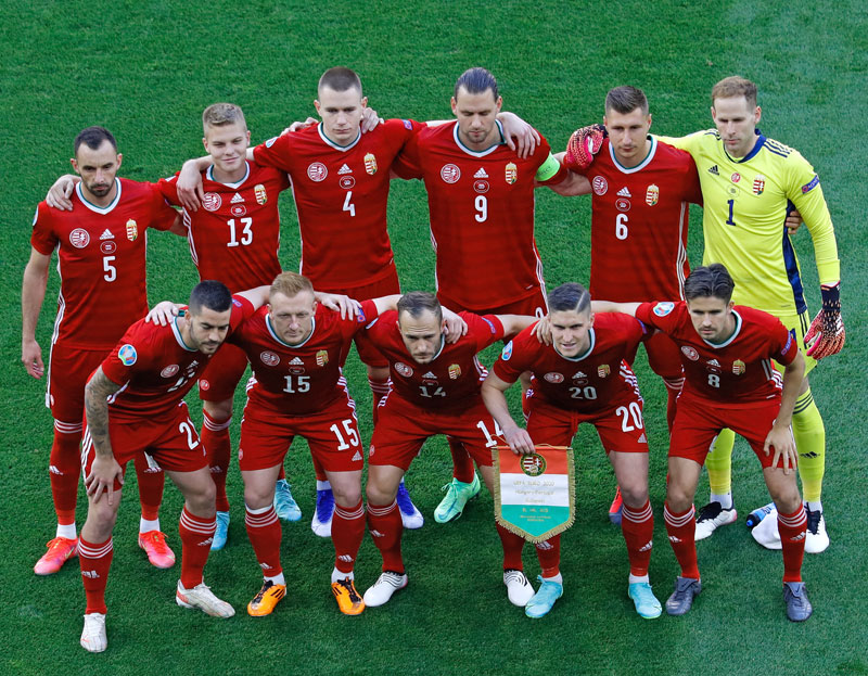 大会の思い出に！EURO2020、全24チーム「試合前の集合写真」まとめ｜写真24