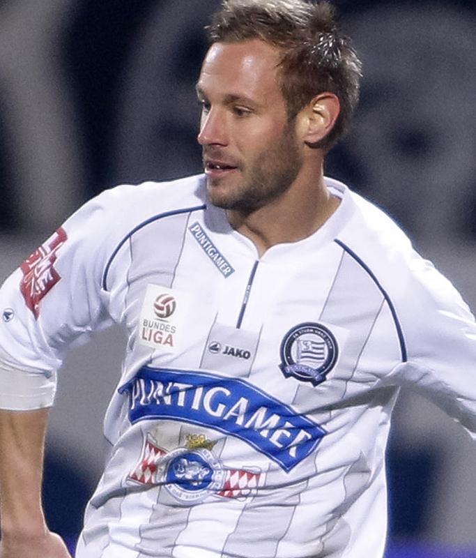 エンブレムに「スポンサーが見え隠れする」5つのチーム｜写真3