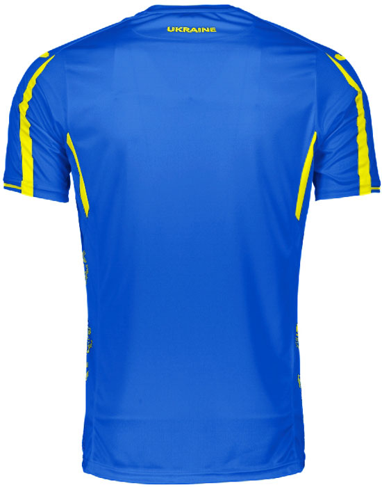 ウクライナ代表、民族調の模様が印象的なW杯「予選」ユニフォーム｜写真4