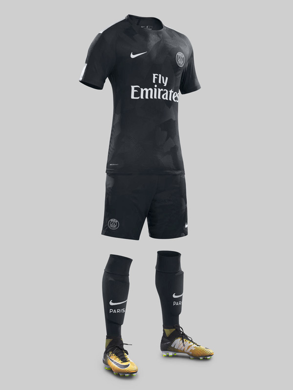 「PSG、創設50年間の最高ユニフォームBEST15」｜写真15